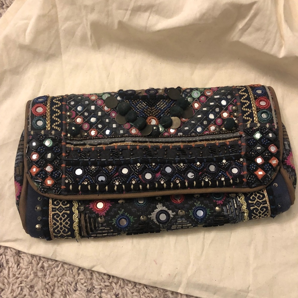 Super cute hippie clutch